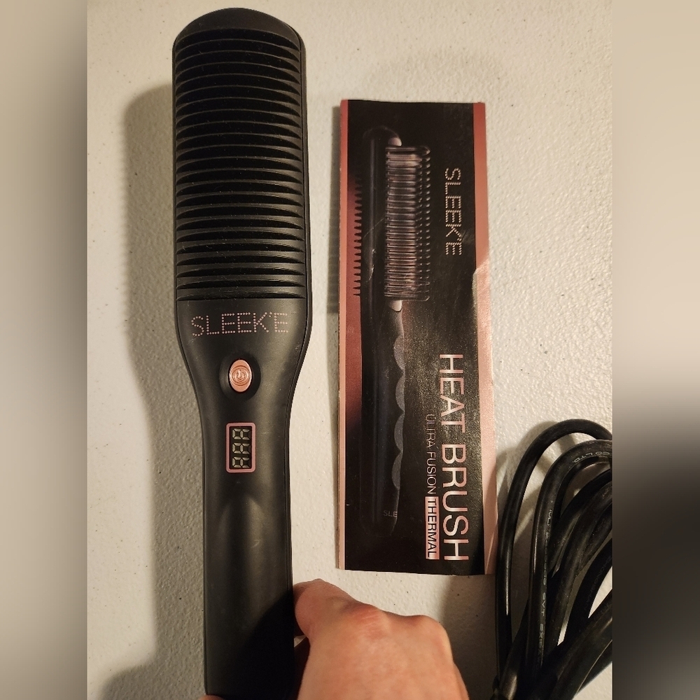 Sleek'e Black Hair Straightening Brush - Picture 8 of 12